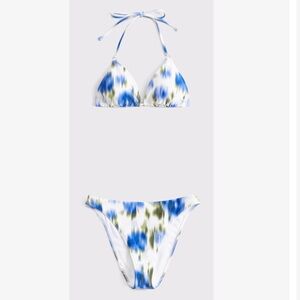 NWT Abercrombie triangle Bikini Size M/L
